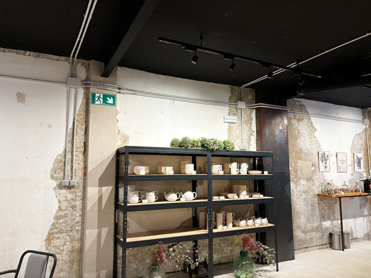 tecnicas-faciles-para-principiantes-pintura-ceramica-pieza-y-pausa-alicante-1